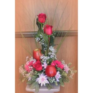 Centros de Mesa con Frutas y Flores